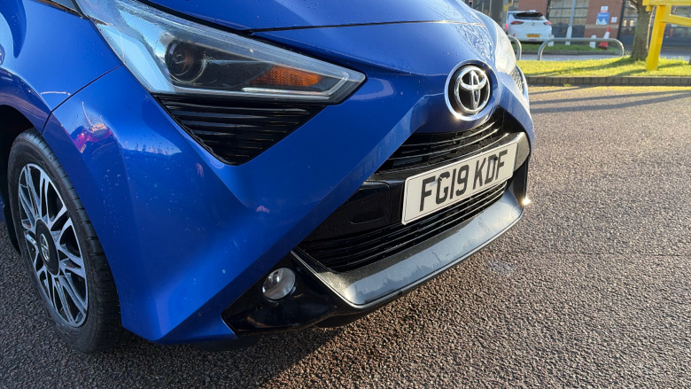 Toyota Aygo 1.0 VVT-i X-Clusiv 5dr x-shift Petrol Hatchback